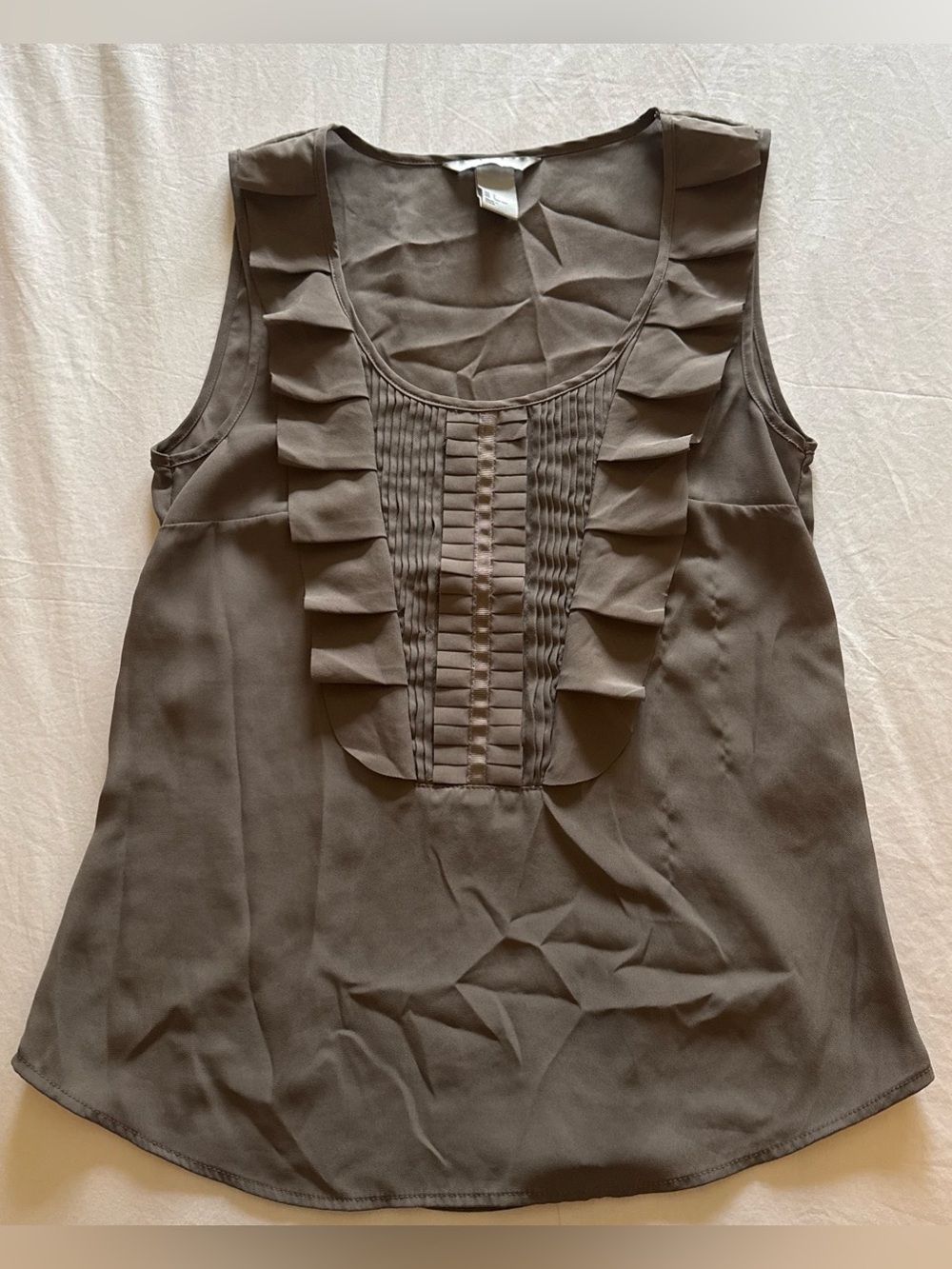 H&M Taupe Ruffle Front Sleeveless Camisoley